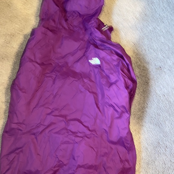 The North Face wind breaker - Picture 3 of 4